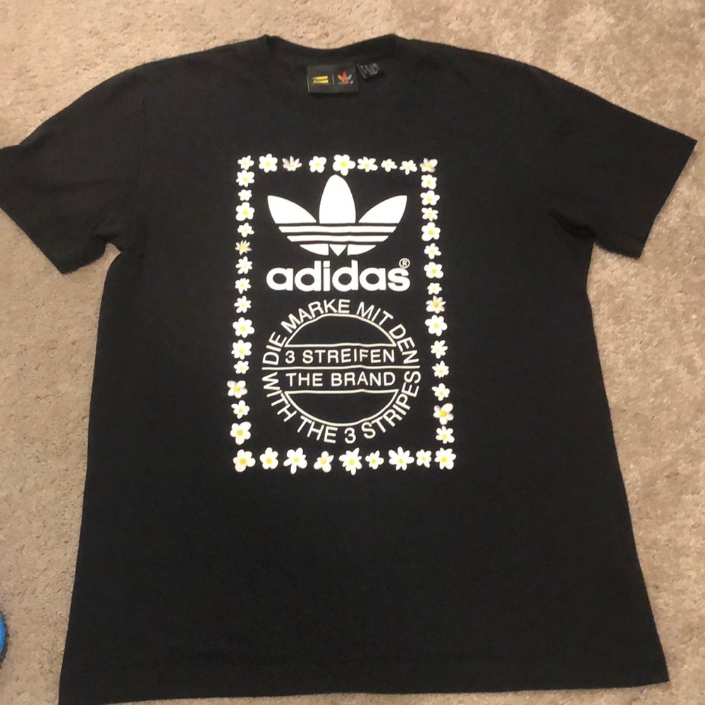 Adidas T-shirt